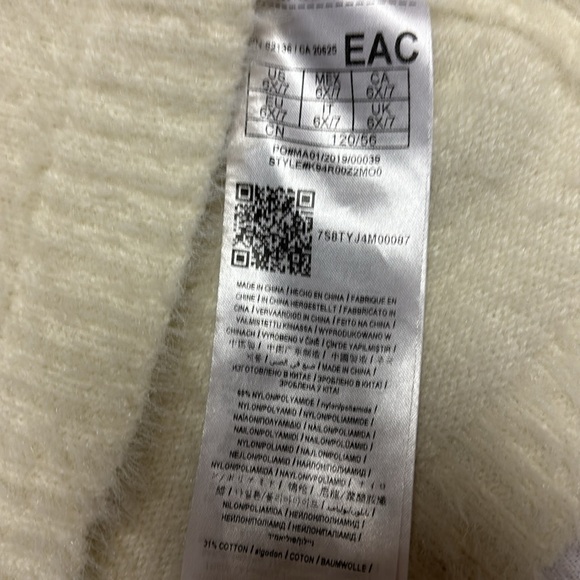 Guess Supersoft Girls Cashmere Cardigan Sweater Size 6X/7 - Picture 5 of 7